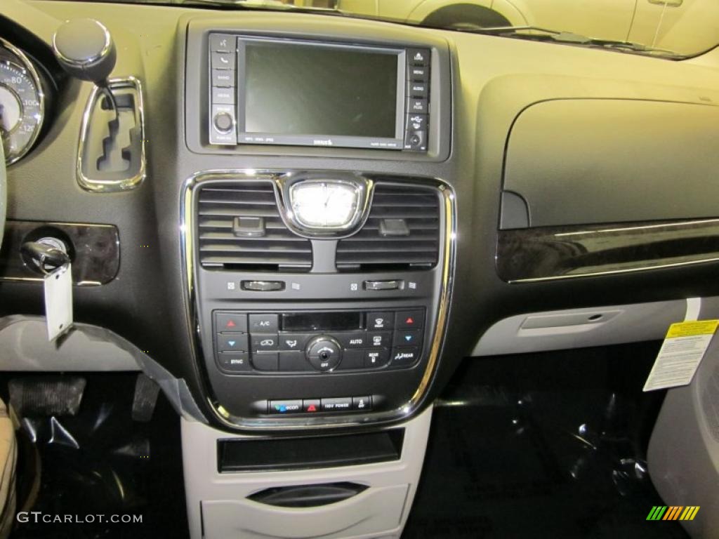 2011 Chrysler Town & Country Touring Controls Photo #42464935