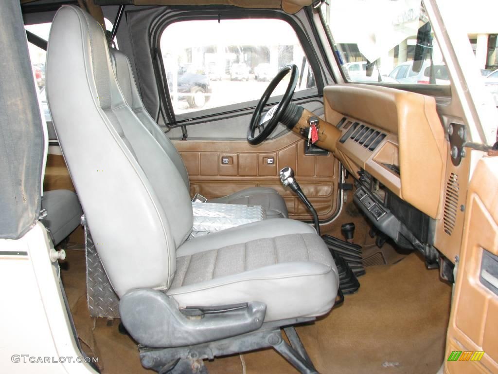 1995 Wrangler SE 4x4 - Light Pearlstone Pearl / Spice Beige photo #10