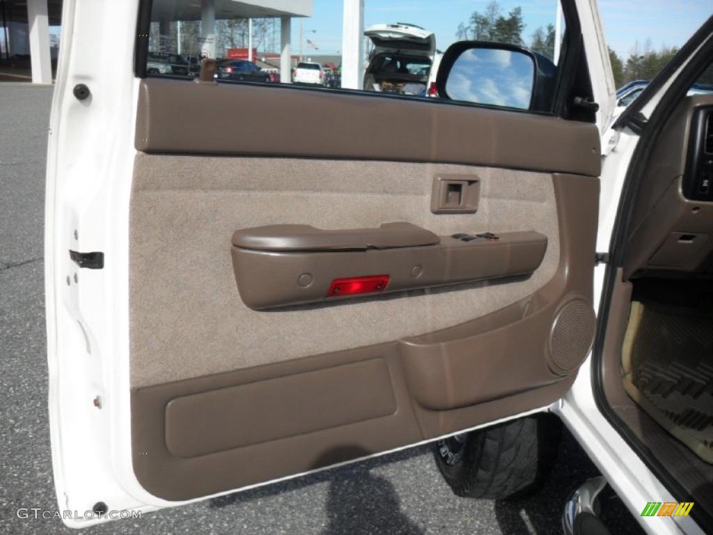 2000 Toyota Tacoma V6 PreRunner Extended Cab Oak Door Panel Photo #42465335