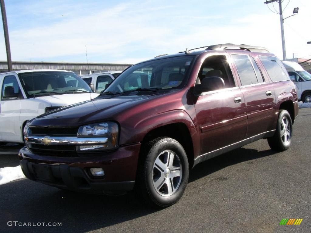 2006 TrailBlazer EXT LS 4x4 - Bordeaux Red Metallic / Light Gray photo #1