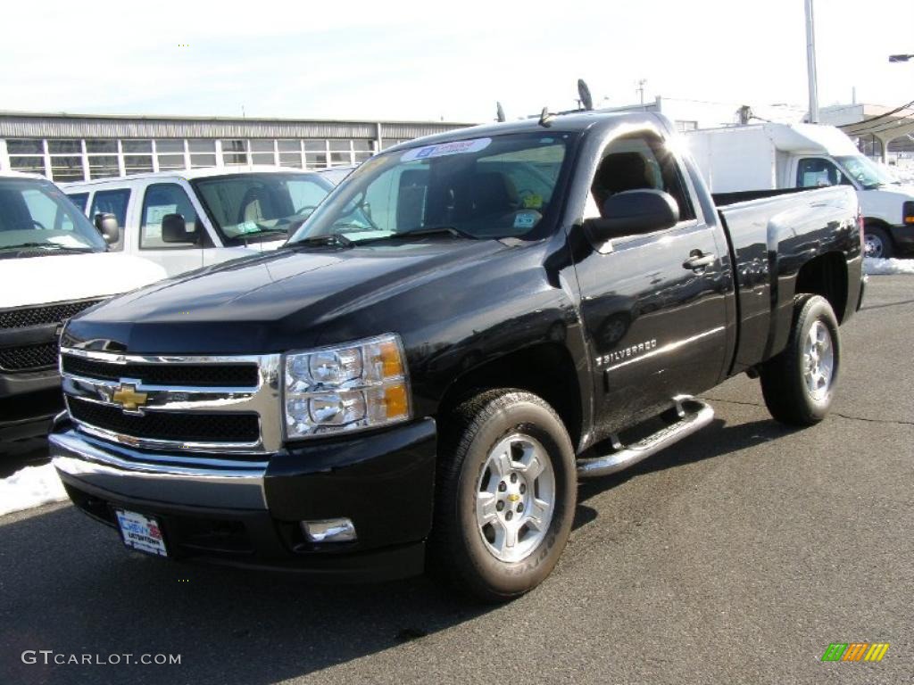 2008 Silverado 1500 LT Regular Cab 4x4 - Black / Ebony photo #1