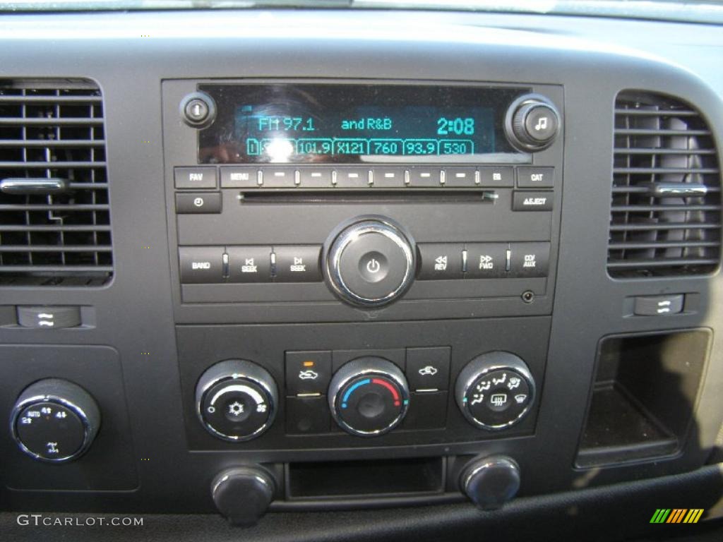 2008 Chevrolet Silverado 1500 LT Regular Cab 4x4 Controls Photo #42470096