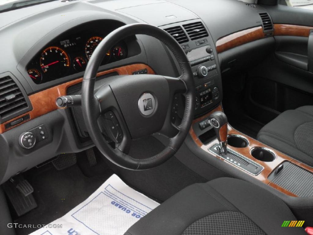 Black Interior 2008 Saturn Outlook XR Photo #42470328