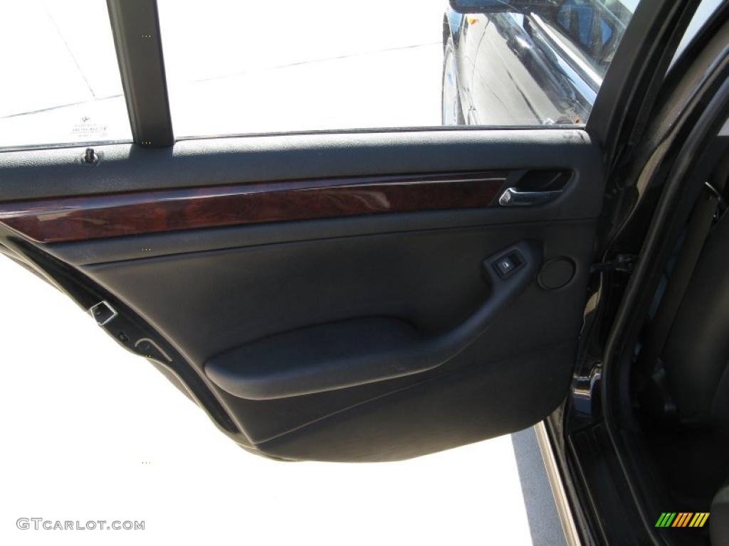 2005 3 Series 325i Sedan - Black Sapphire Metallic / Black photo #15