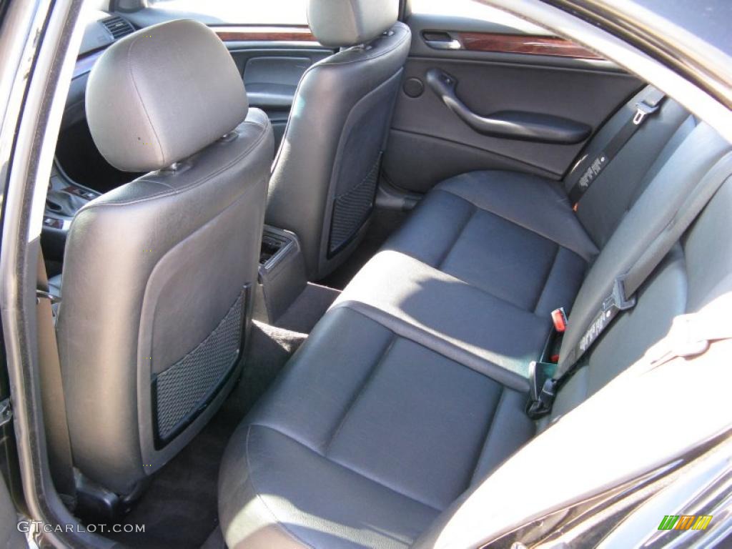 2005 3 Series 325i Sedan - Black Sapphire Metallic / Black photo #16