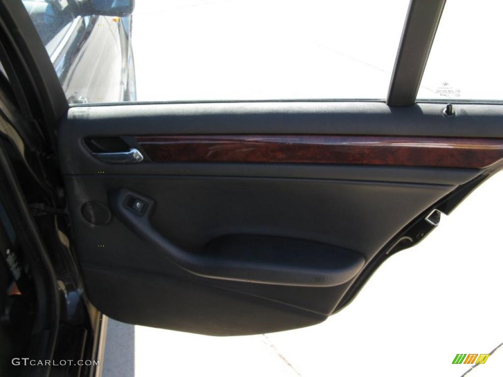 2005 3 Series 325i Sedan - Black Sapphire Metallic / Black photo #19