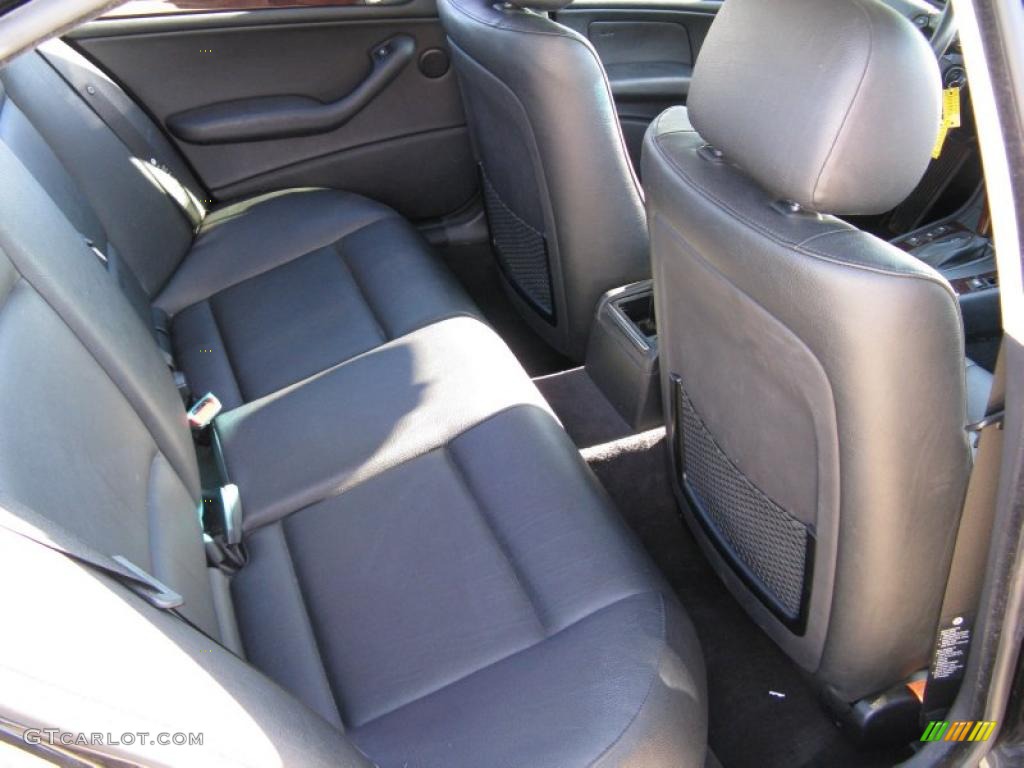 2005 3 Series 325i Sedan - Black Sapphire Metallic / Black photo #20