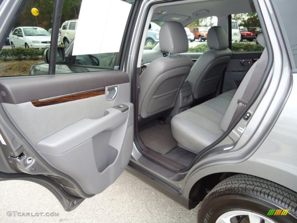 Gray Interior 2010 Hyundai Santa Fe SE Photo #42471020