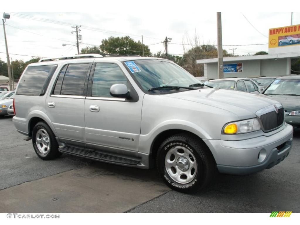 2000 Navigator  - Silver Metallic / Medium Graphite photo #2