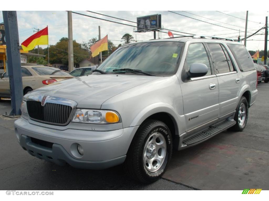 2000 Navigator  - Silver Metallic / Medium Graphite photo #4