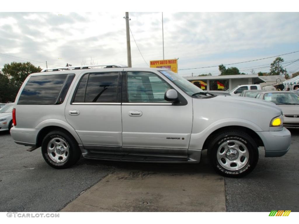 2000 Navigator  - Silver Metallic / Medium Graphite photo #7