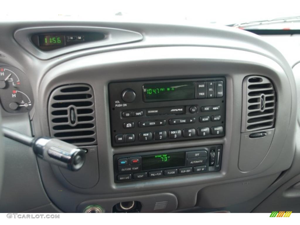 2000 Navigator  - Silver Metallic / Medium Graphite photo #19