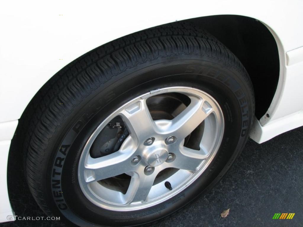 2004 Chevrolet Impala LS Wheel Photo #42475572