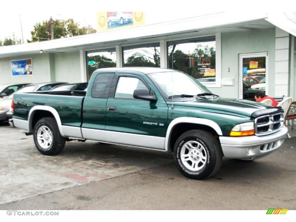 2002 Dakota SLT Club Cab - Forest Green Pearl / Dark Slate Gray photo #1