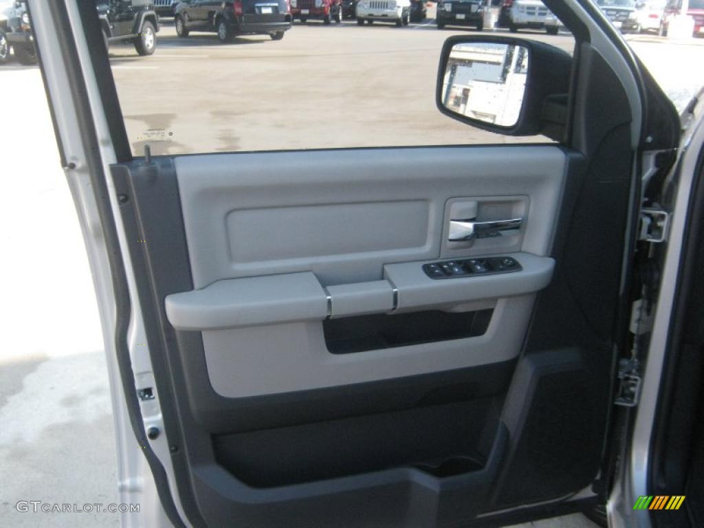 2010 Ram 1500 SLT Crew Cab - Light Graystone Pearl / Dark Slate/Medium Graystone photo #16