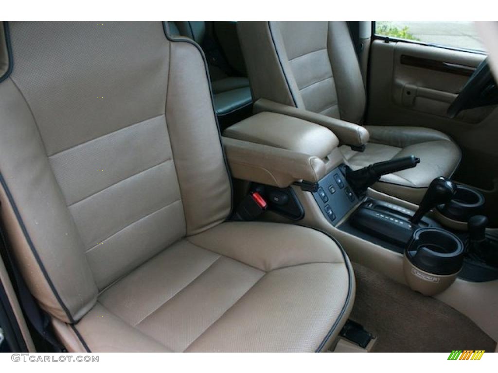 Bahama Beige Interior 2002 Land Rover Discovery II SE Photo #42479058