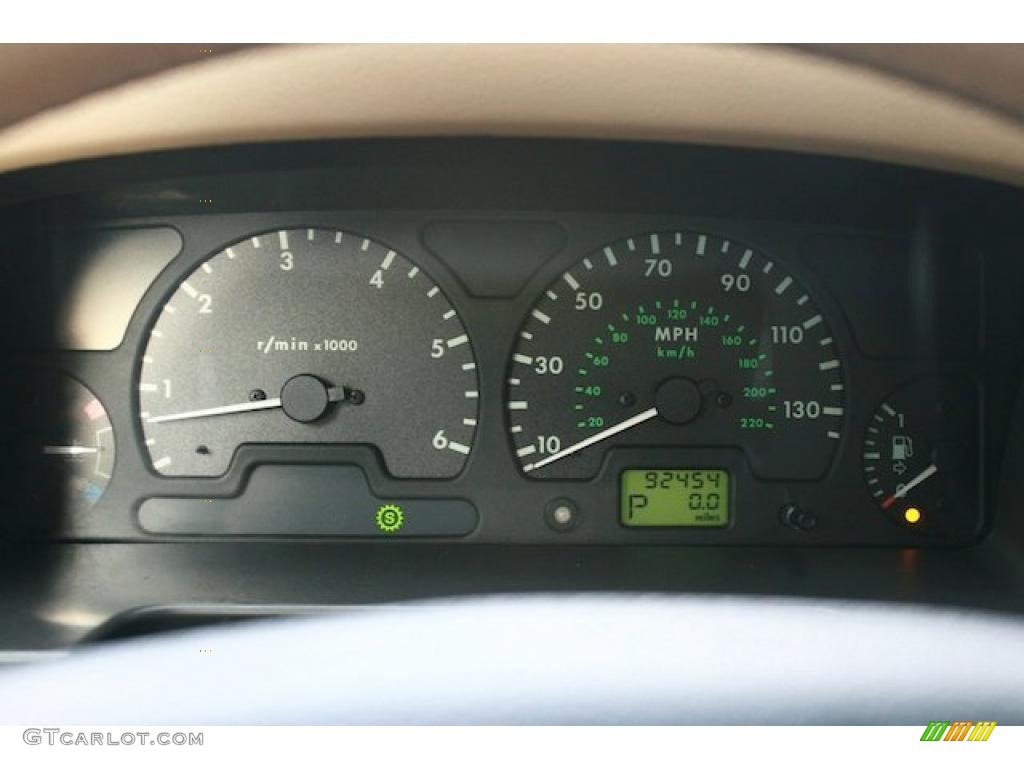 2002 Land Rover Discovery II SE Gauges Photo #42479072