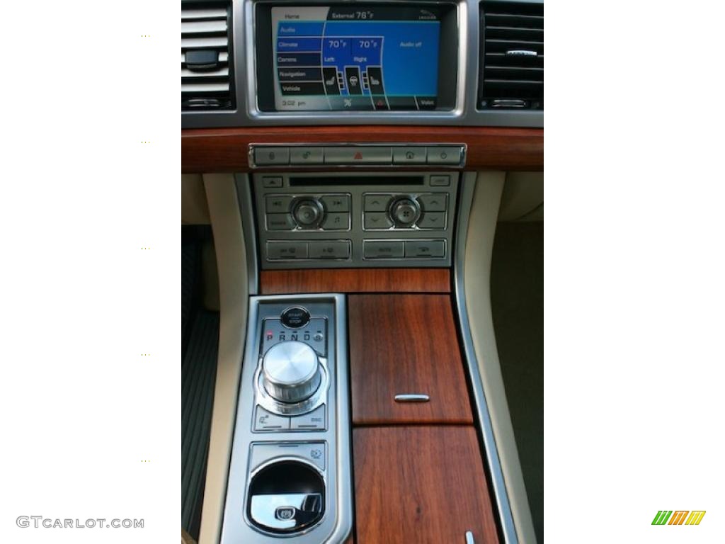 2009 Jaguar XF Luxury Controls Photo #42481112