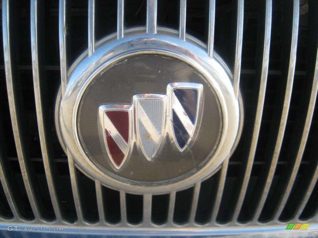 2001 Buick LeSabre Limited Marks and Logos Photos