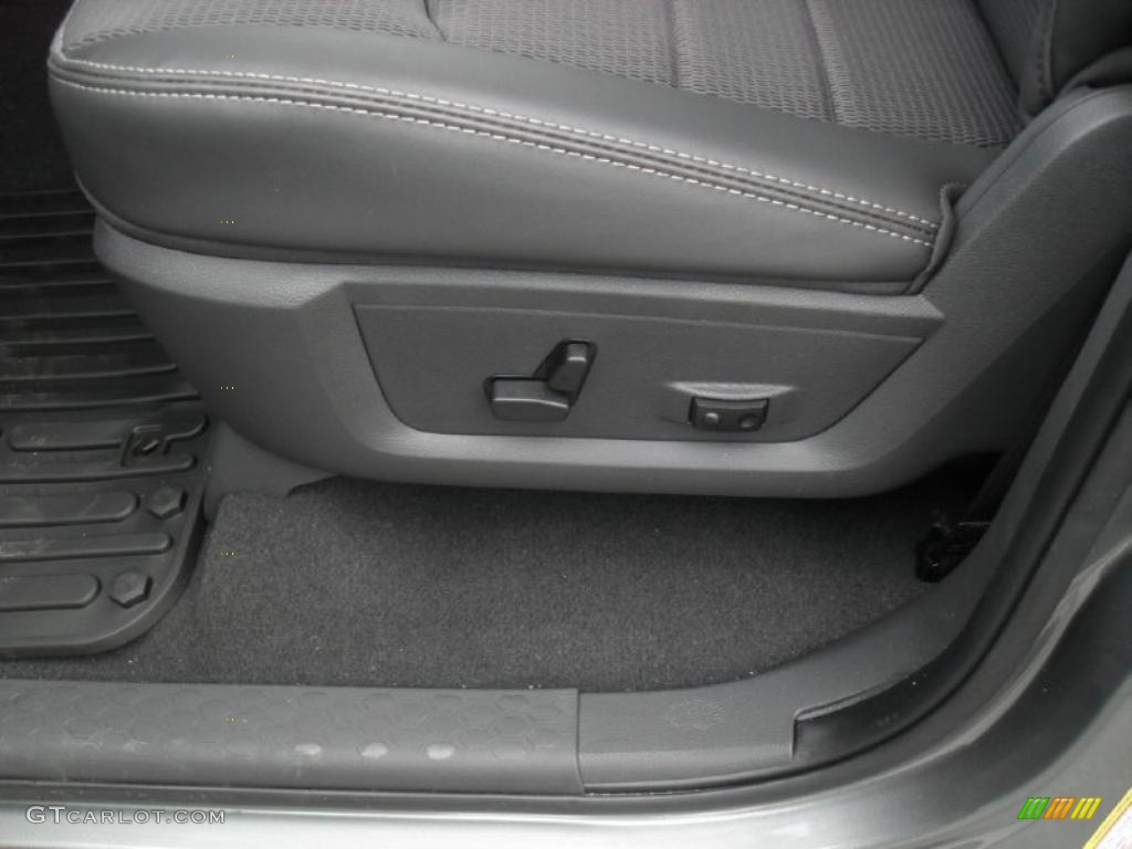2011 Ram 1500 Sport Quad Cab 4x4 - Mineral Gray Metallic / Dark Slate Gray photo #8