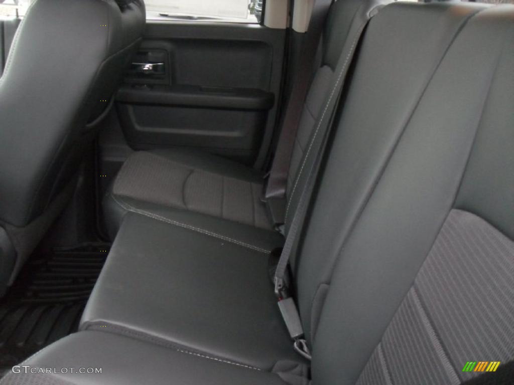 2011 Ram 1500 Sport Quad Cab 4x4 - Mineral Gray Metallic / Dark Slate Gray photo #16