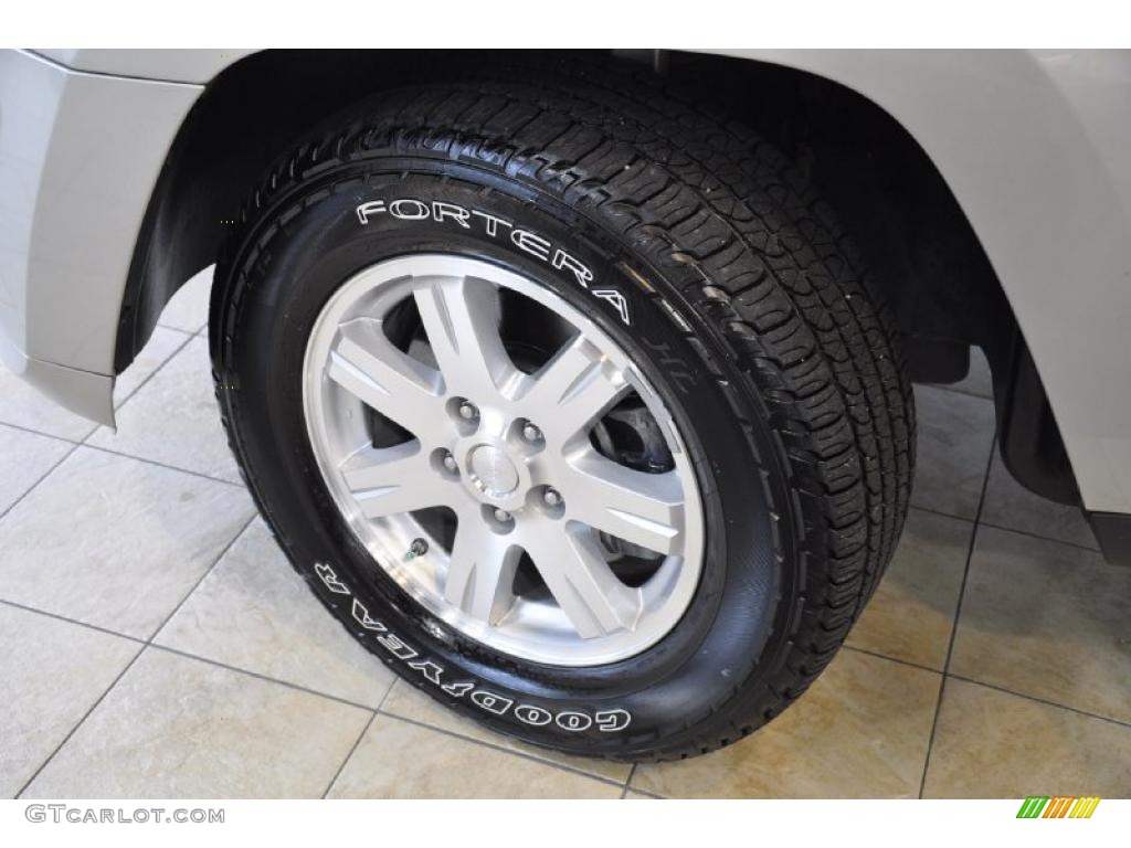 2009 Jeep Grand Cherokee Limited Wheel Photos