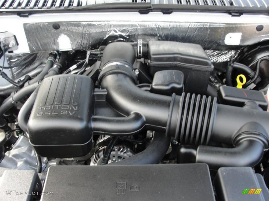 2011 Ford Expedition XLT 5.4 Liter SOHC 24-Valve Flex-Fuel V8 Engine Photo #42494174