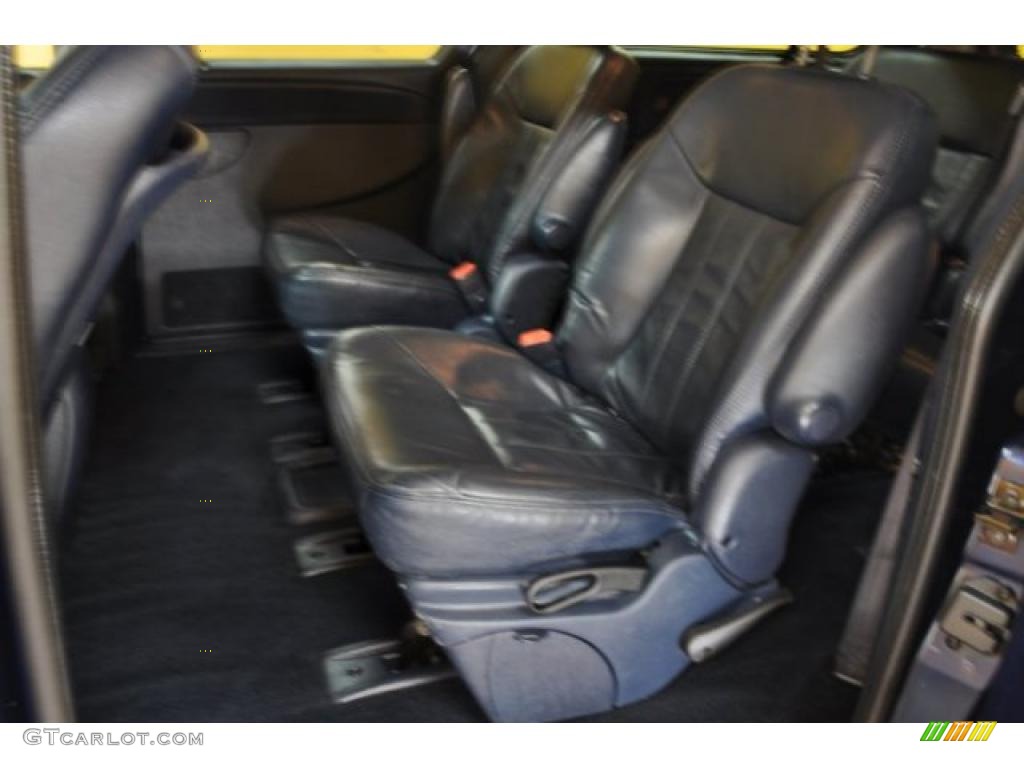Navy Blue Interior 2002 Chrysler Town & Country LXi Photo #42496730