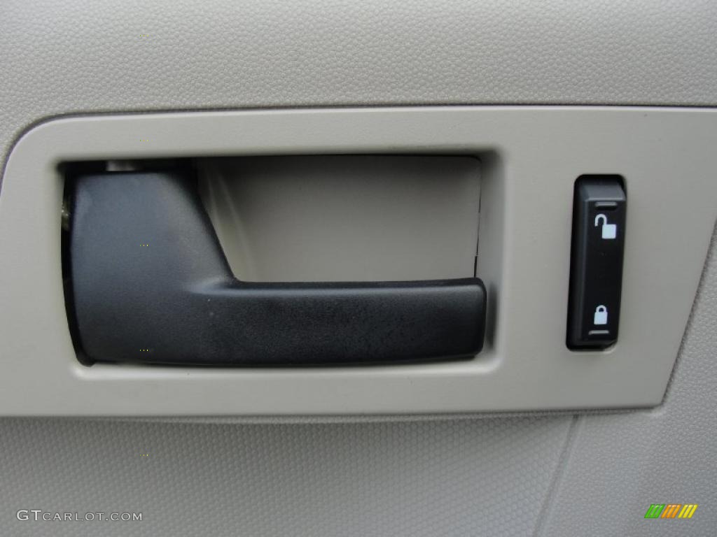 2011 Ford Escape XLS Controls Photo #42497710