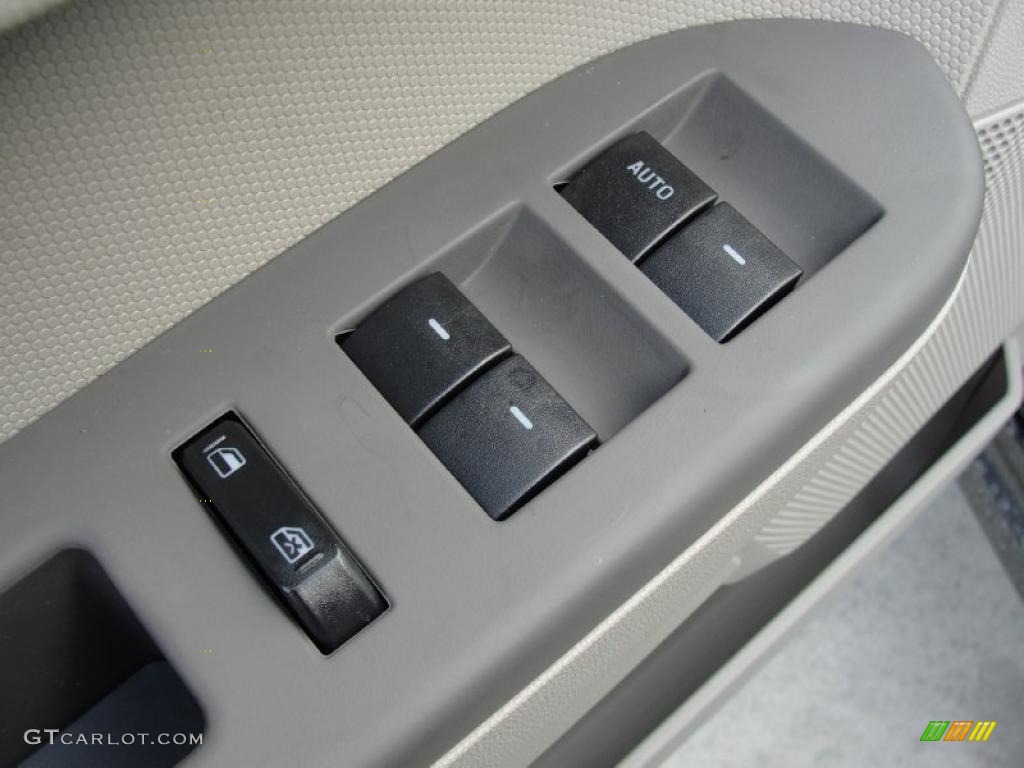 2011 Ford Escape XLS Controls Photo #42497730