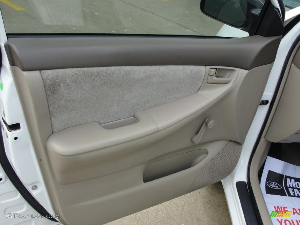 2005 Corolla CE - Super White / Light Gray photo #30