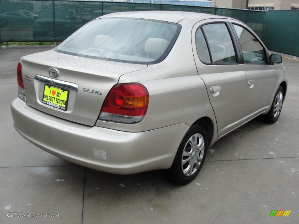 2003 ECHO Sedan - Silver Streak Mica / Shadow Gray photo #3