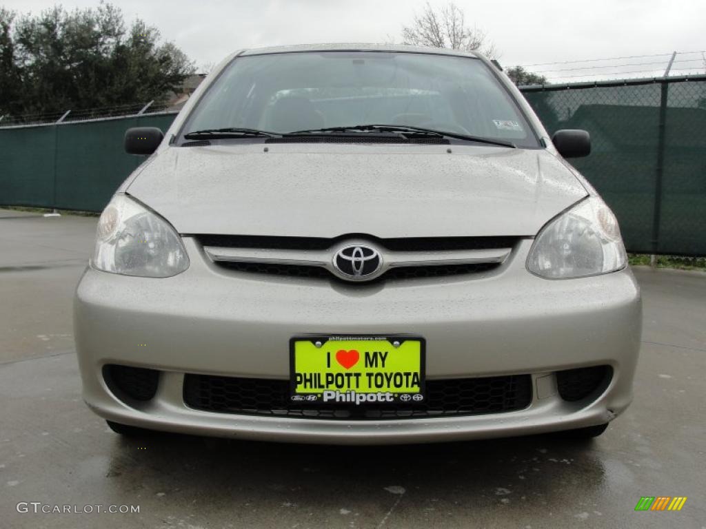 2003 ECHO Sedan - Silver Streak Mica / Shadow Gray photo #9