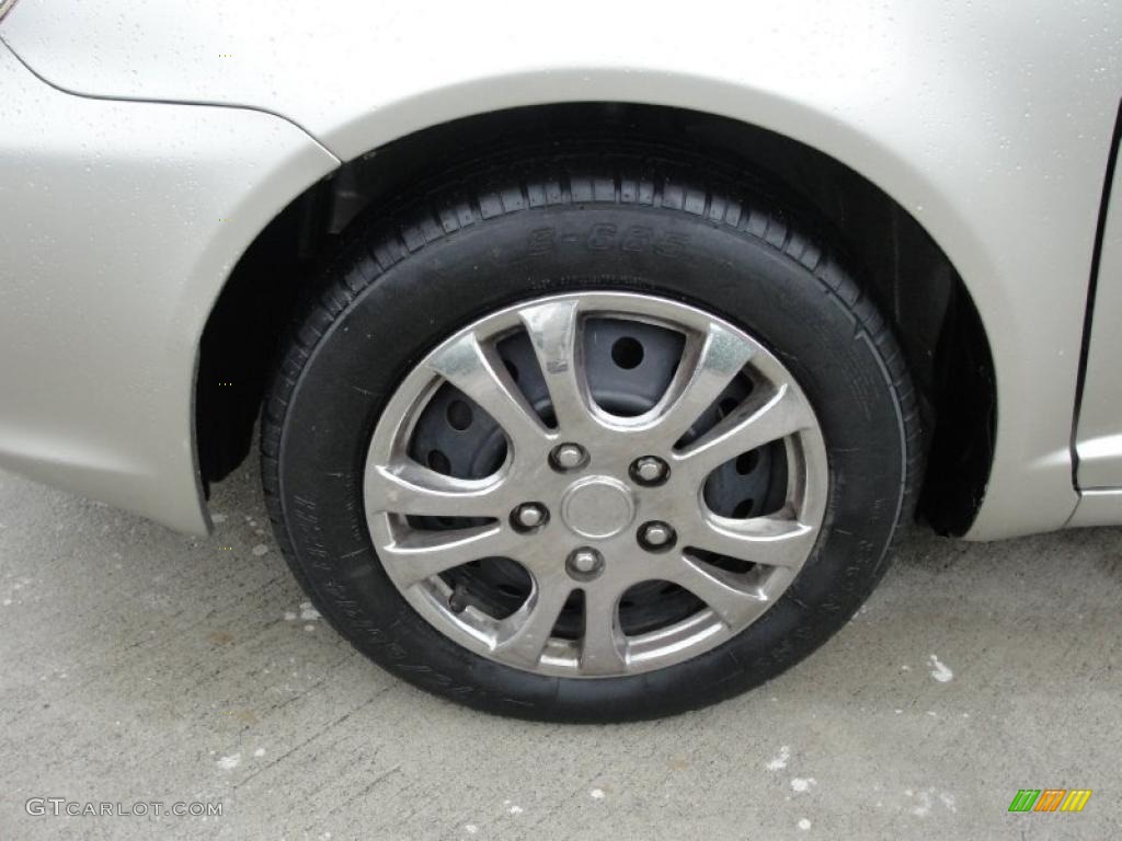 2003 ECHO Sedan - Silver Streak Mica / Shadow Gray photo #12