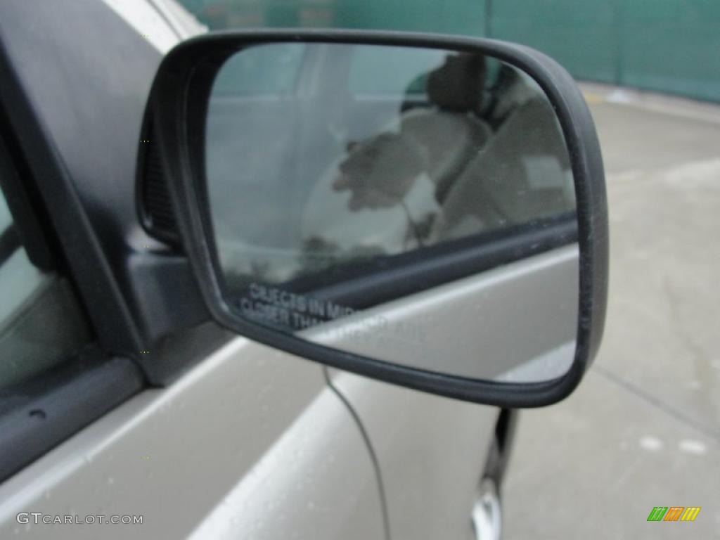 2003 ECHO Sedan - Silver Streak Mica / Shadow Gray photo #17