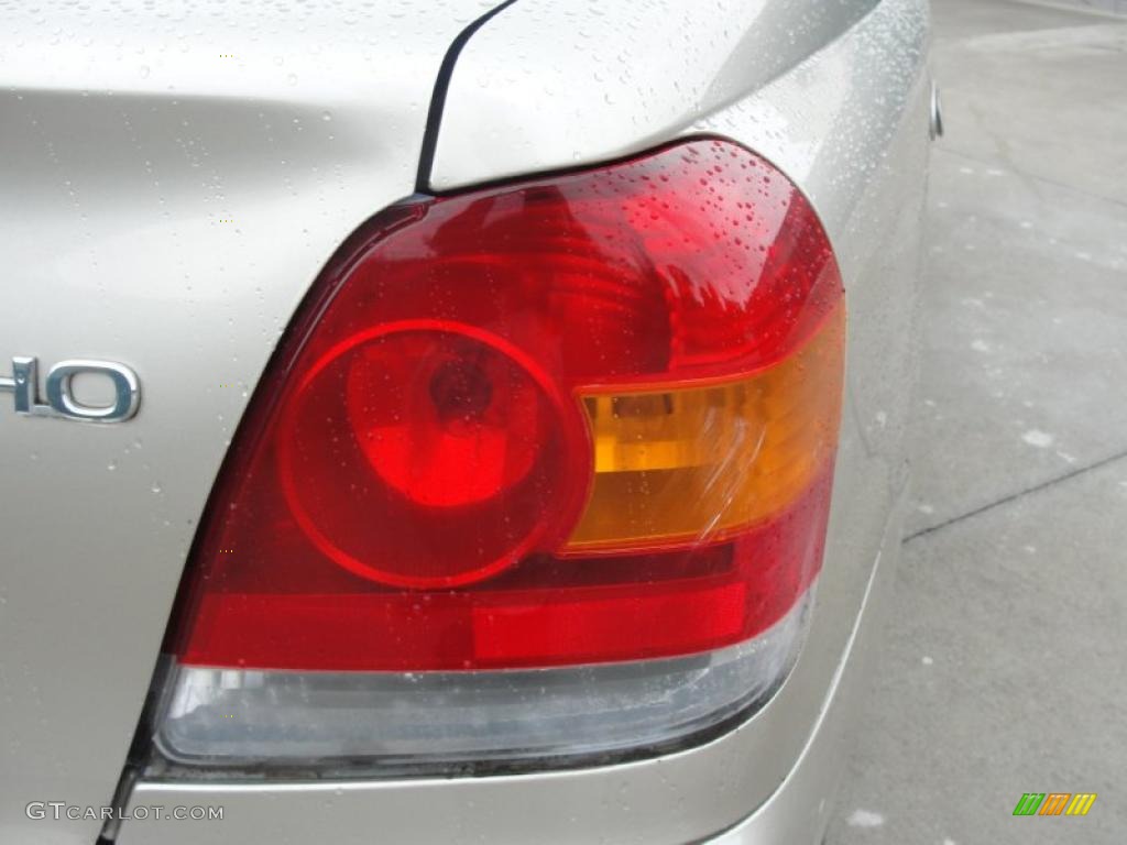 2003 ECHO Sedan - Silver Streak Mica / Shadow Gray photo #18