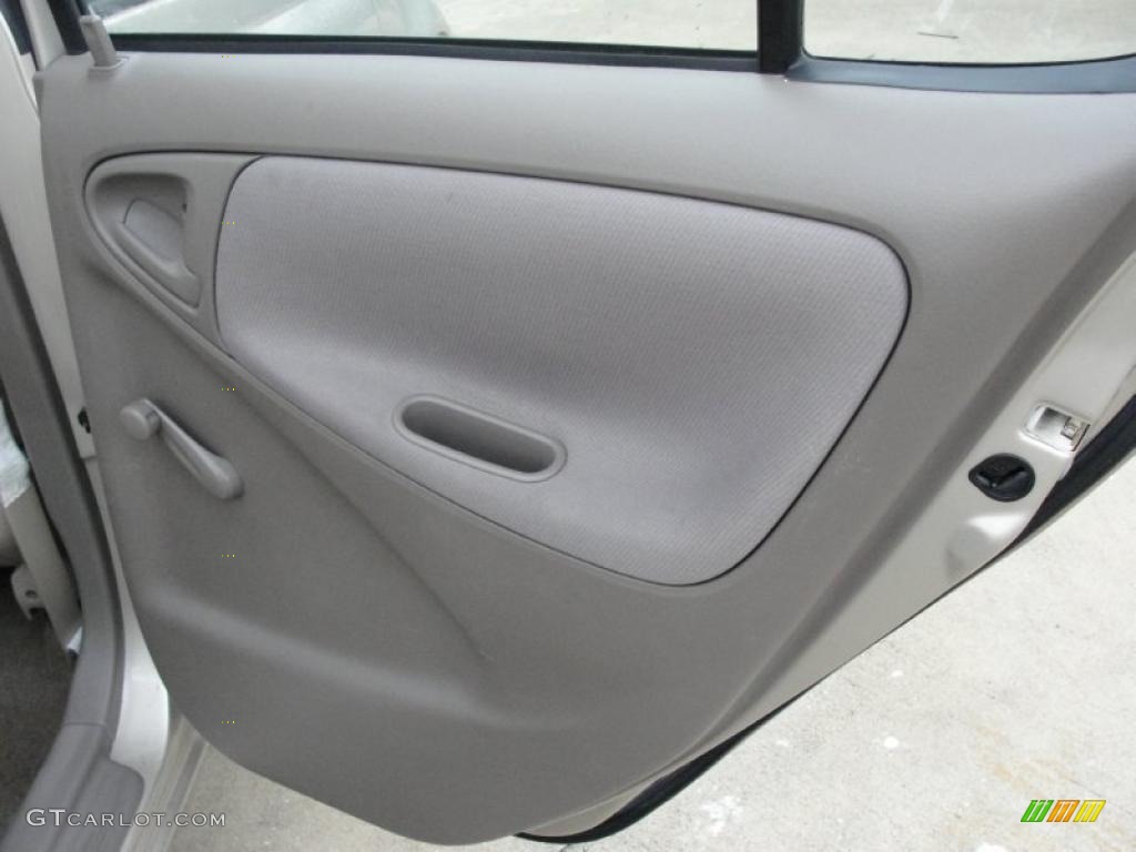 2003 ECHO Sedan - Silver Streak Mica / Shadow Gray photo #25