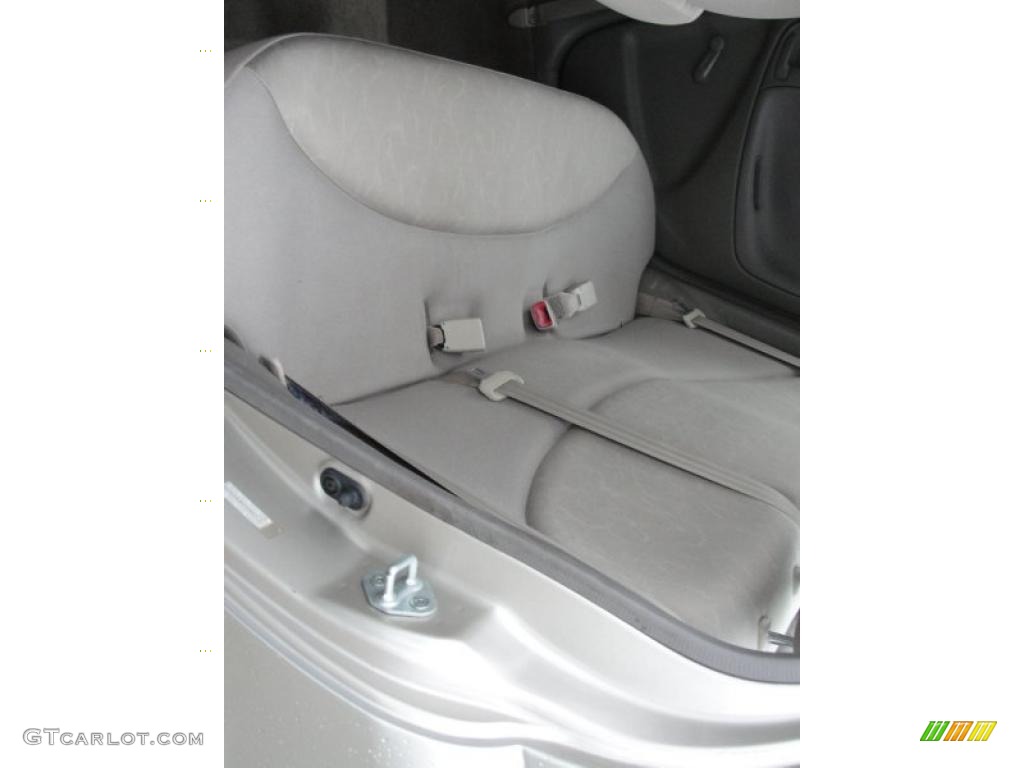 2003 ECHO Sedan - Silver Streak Mica / Shadow Gray photo #29
