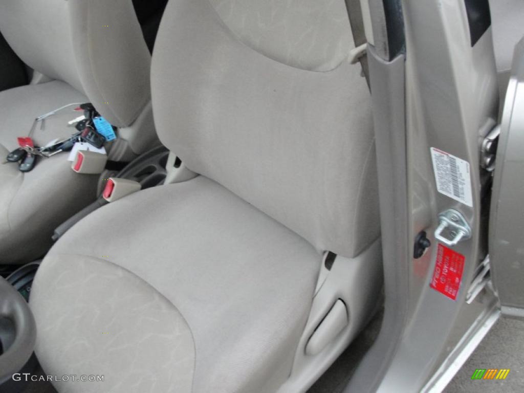 2003 ECHO Sedan - Silver Streak Mica / Shadow Gray photo #31