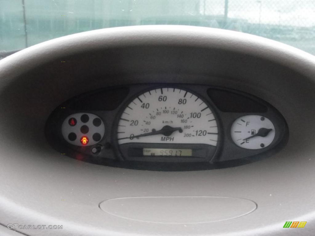 2003 ECHO Sedan - Silver Streak Mica / Shadow Gray photo #34