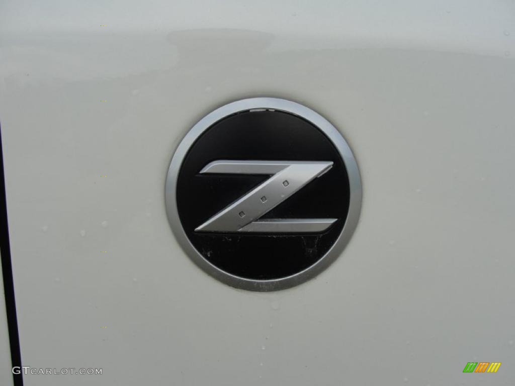 2007 Nissan 350Z Coupe Marks and Logos Photo #42506711