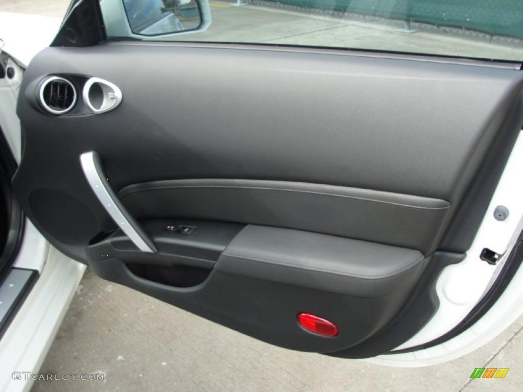 2007 Nissan 350Z Coupe Door Panel Photos