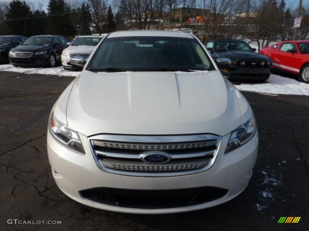 White Platinum Tri-Coat 2011 Ford Taurus Limited Exterior Photo #42507263