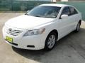 Super White - Camry LE Photo No. 7
