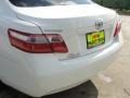 Super White - Camry LE Photo No. 21