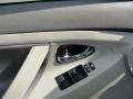 Super White - Camry LE Photo No. 32