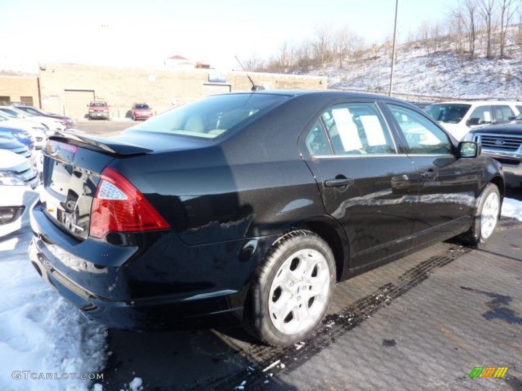 2011 Fusion SE V6 - Tuxedo Black Metallic / Medium Light Stone photo #2