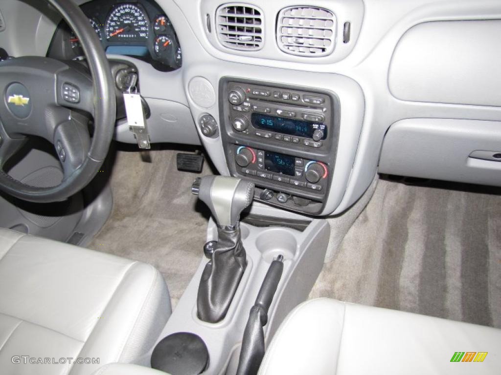 2006 Chevrolet TrailBlazer EXT LS Controls Photos