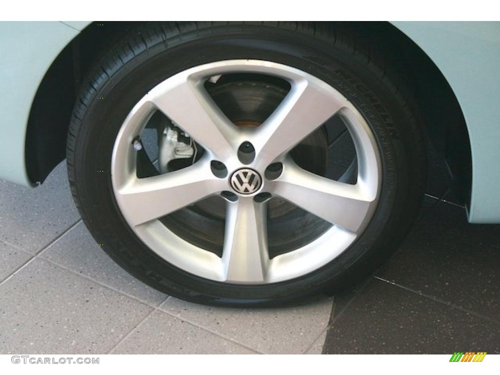 2010 Volkswagen New Beetle Final Edition Convertible Wheel Photo #42514595