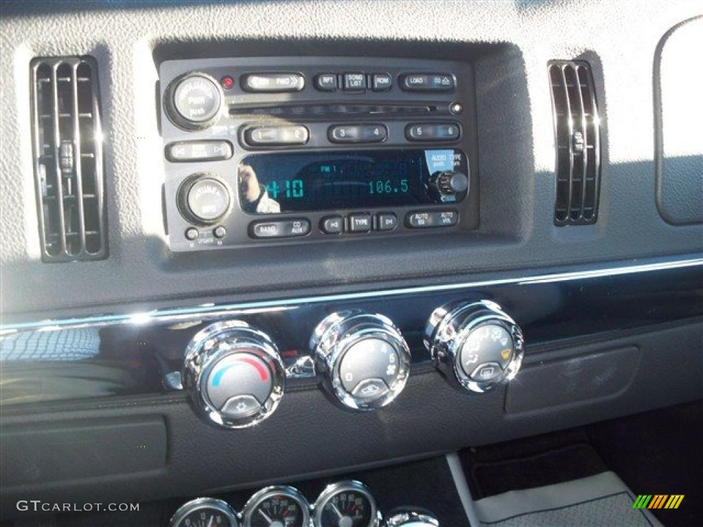 2006 Chevrolet SSR Standard SSR Model Controls Photo #42515904